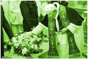 Picture of the Pope in a Green Hue.